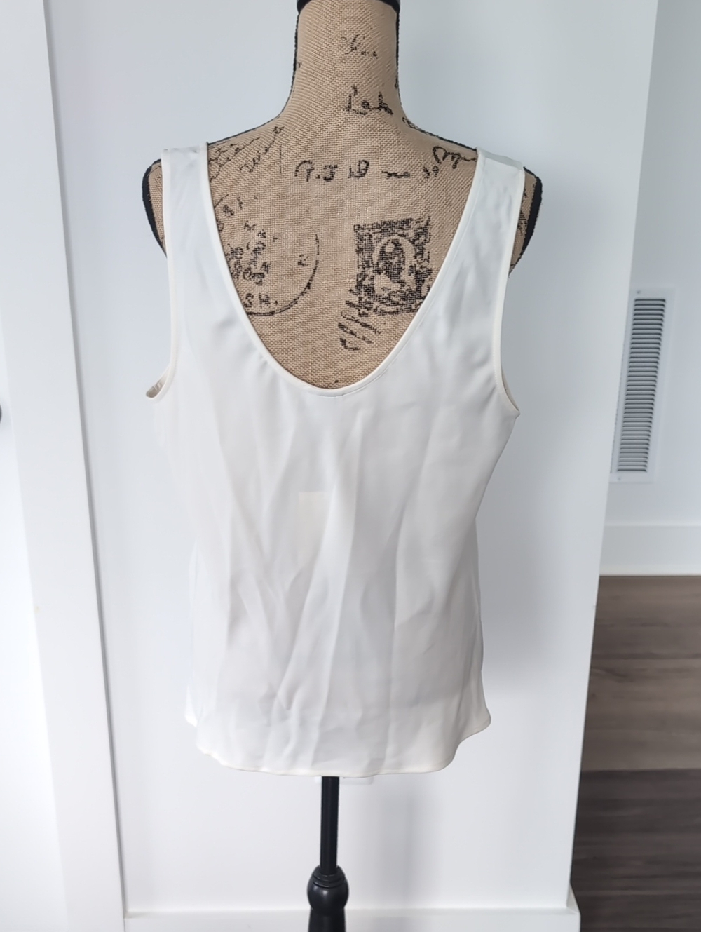 Women's Tank Top White/Cream XL NWT